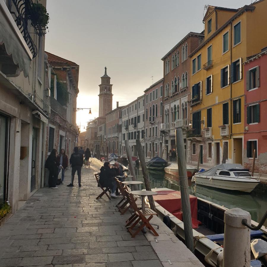Central Lovely Typical Rooms Rialto Venedig Exterior foto